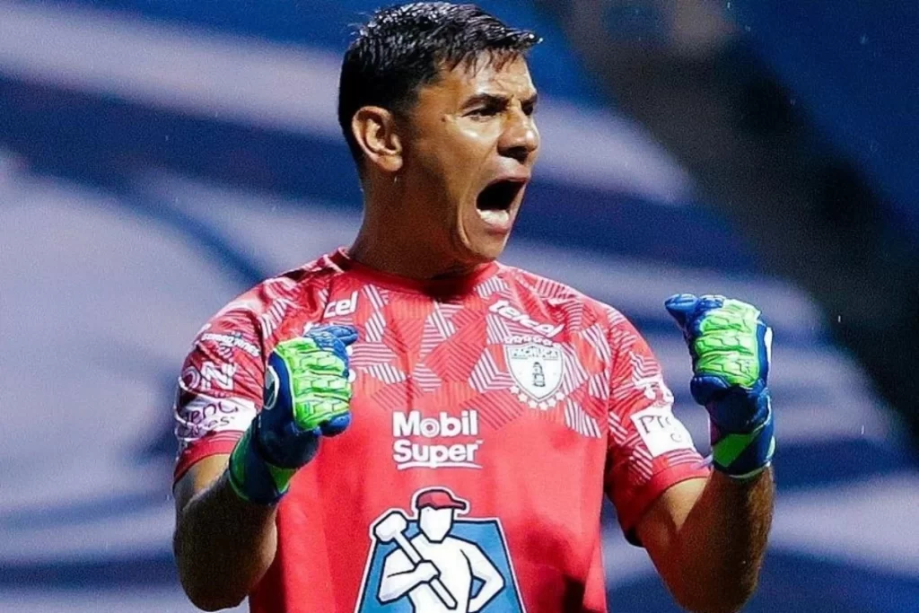 Oscar Ustari es baja de Los Tuzos del Pachuca