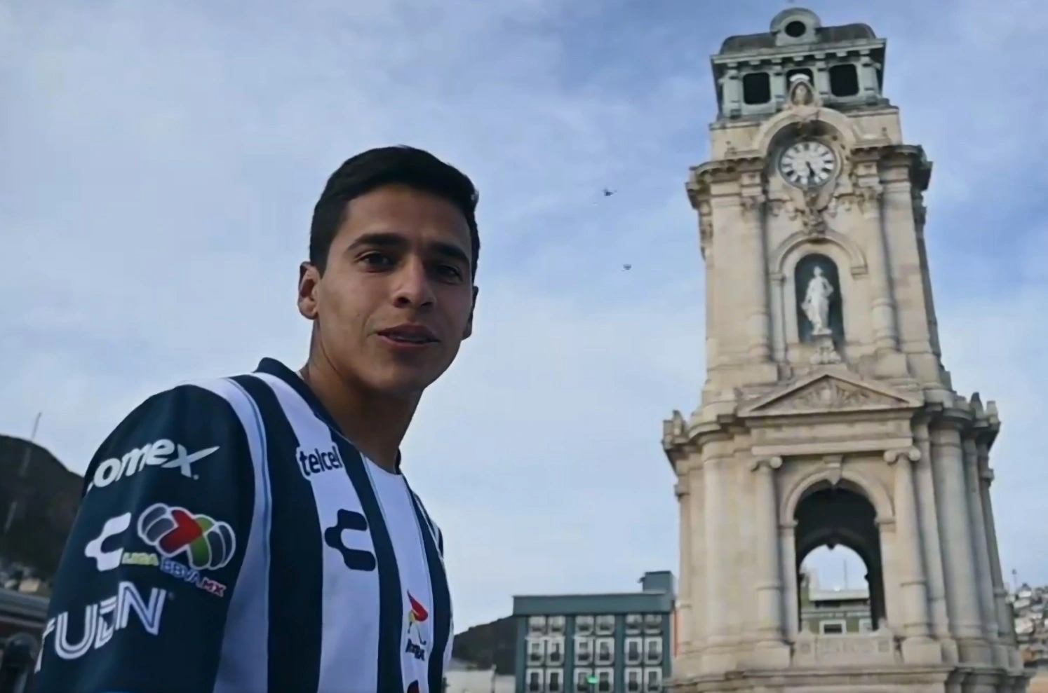 Carlos Adrián Sánchez ¡Nuevo Refuerzo de Los Tuzos del Pachuca!