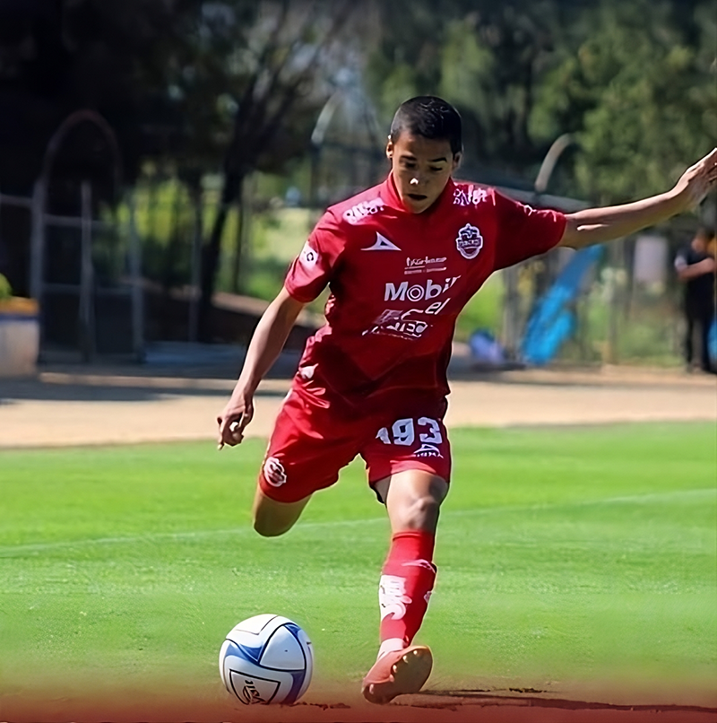 Carlos Adrian Sánchez de Mineros en la mira de Los Tuzos